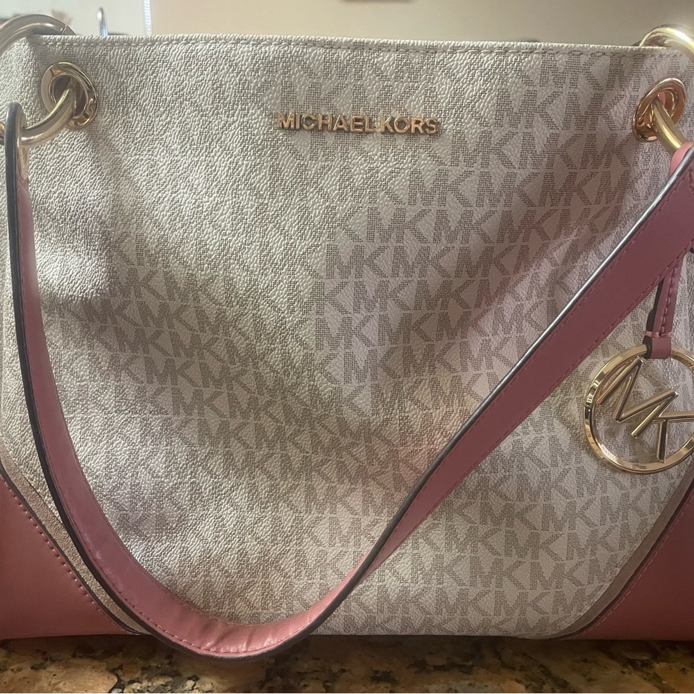 Michael kors purse